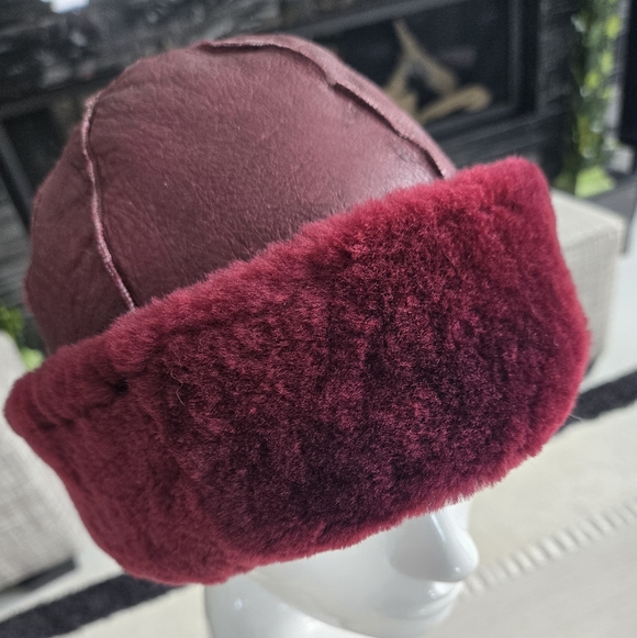 Shearling Burgundy Hat - Picture 9 of 12